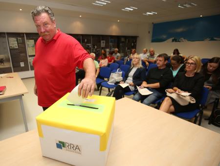 18. seja Skupščina LAS Notranjska 07 FOTO LJUBO VUKELIČ